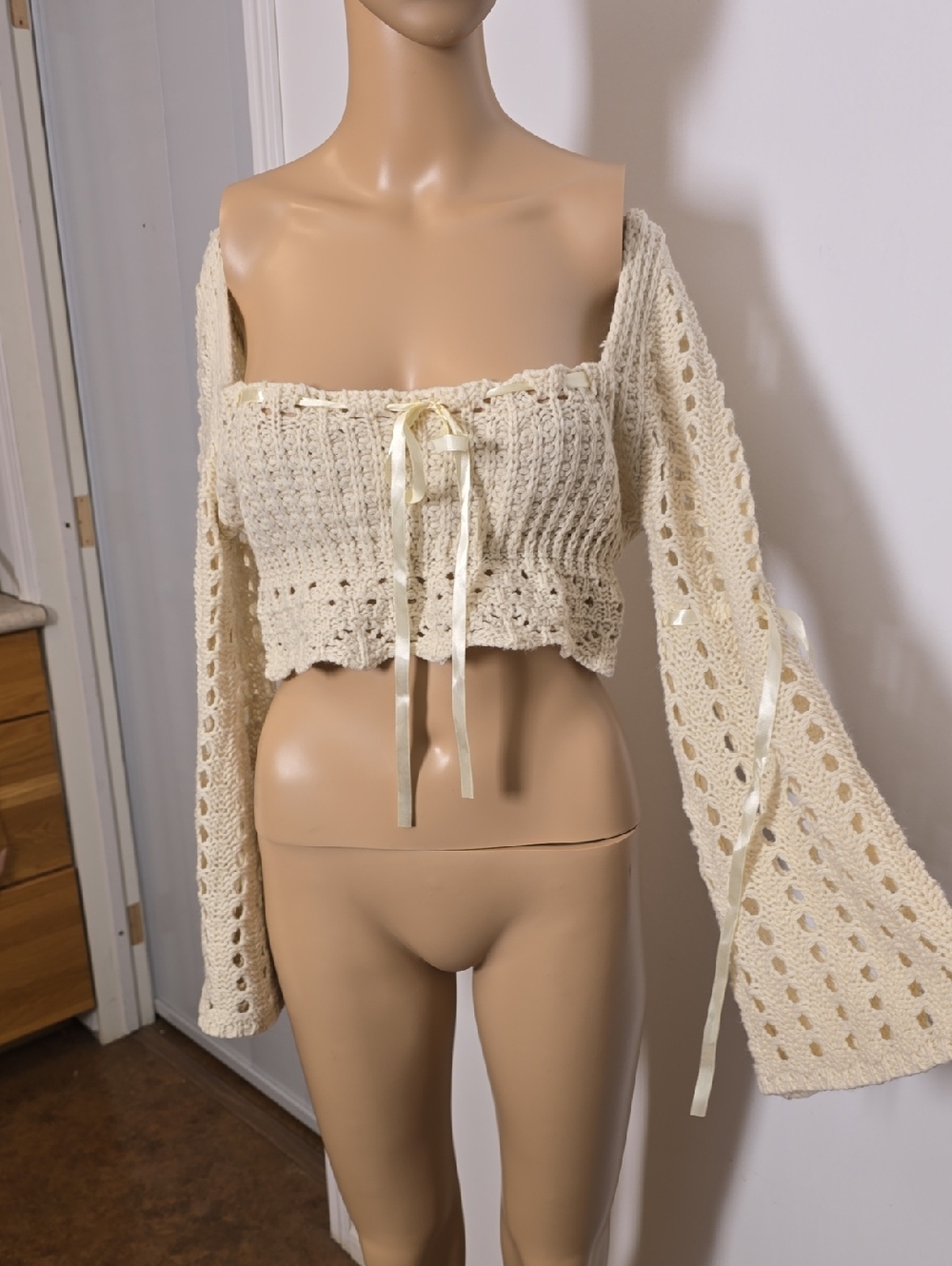Cream Crochet Tie-Front Crop Top S/m